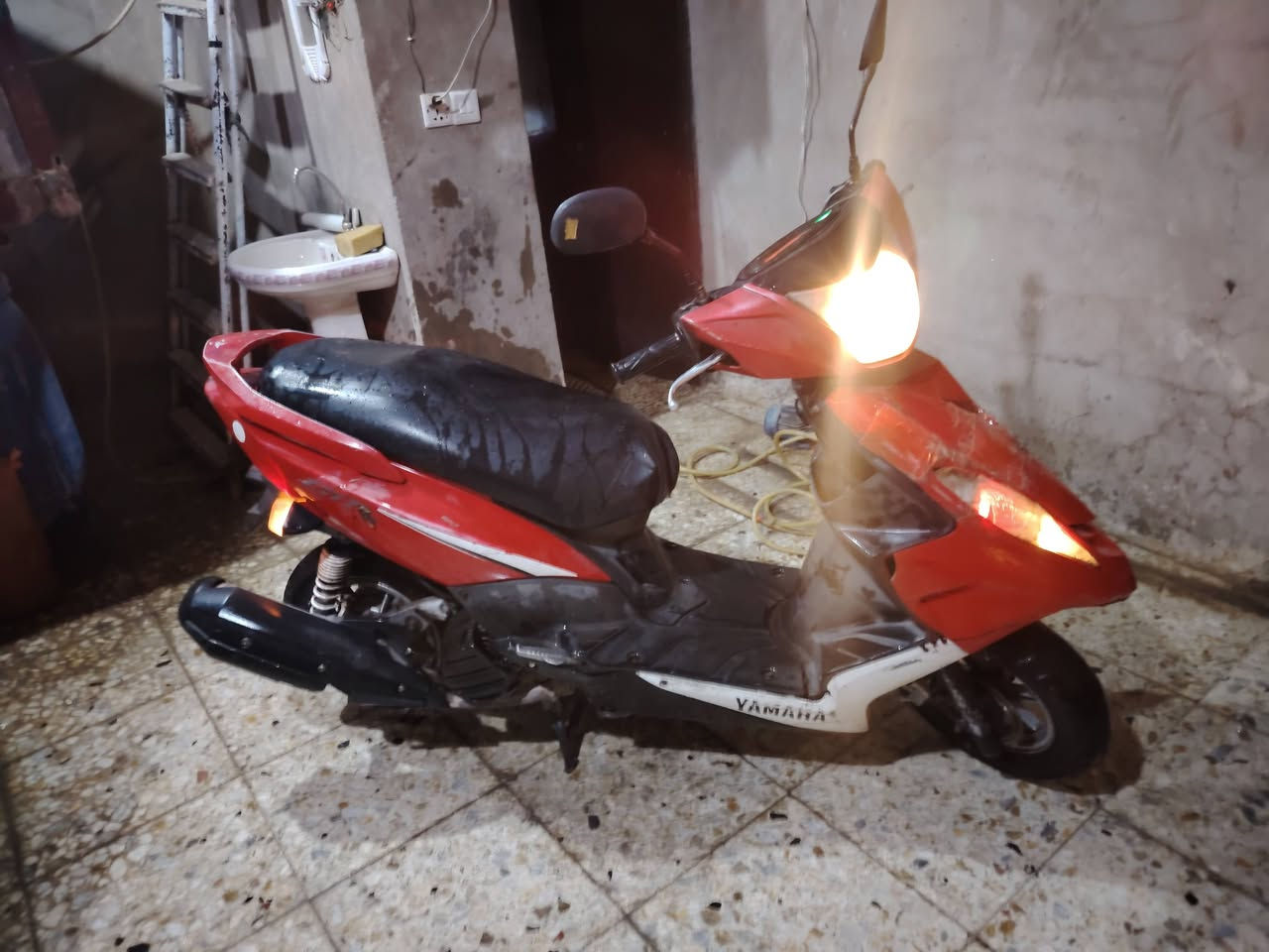 السلام علیکم
دراجه 2014 GTRبیها ضرر بالكفر الكدام والمكينه مفتوحه والباقي كله مکفول رایدها ب500 رقمي للتواصل ***********
