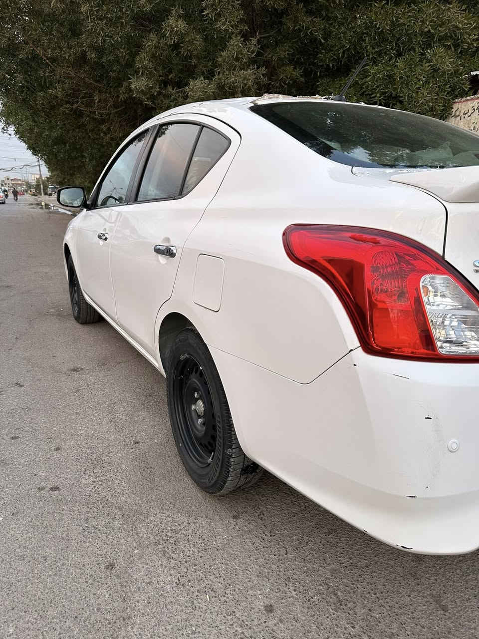 سلام عليكم نيسان ٢٠٢٥ كفاله عامه سياره جديده أي شي ما بيها ماشيه ١٥ ألف  كفاله عامه لا صبغ ولا بارد مكاني بغداد جميله شارع خير الله السعر ١٢٨ بيها مجال بسيط رقم الموبايل ***********
