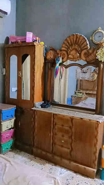 سلام عليكم 
غرفه كامله للبيع نضيفه 
السعر 300 و بيها مجال 
المكان/ السماوه.. الوركاء.. 
التواصل على هذه الرقم...  ***********
