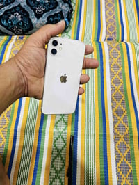 ايفون ١١ • ١٢٨ • مكفول