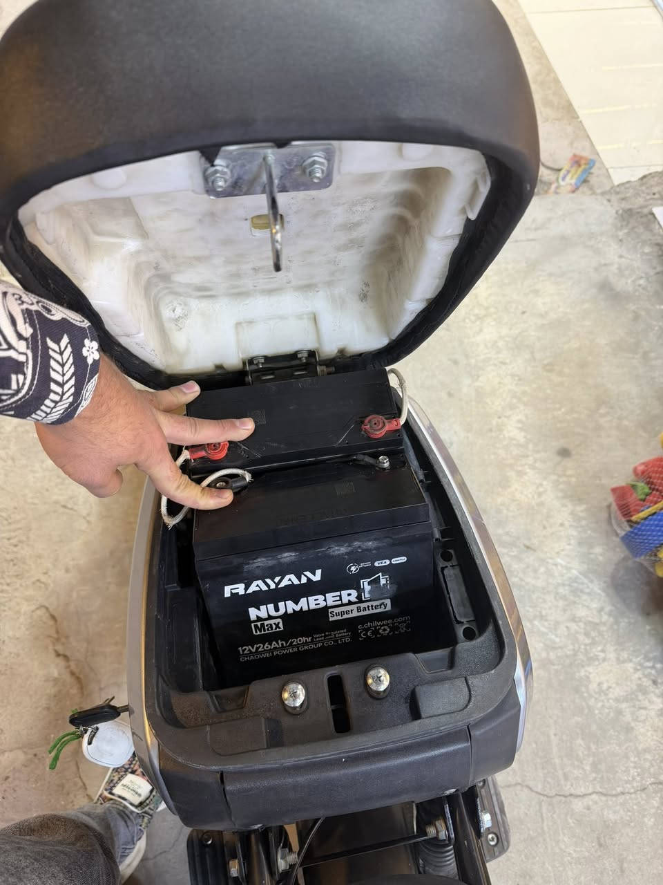 للبيع دراجه ار ٩ شركة الريان خمس بطاريات جدد ٢٦ فولت اكفلها الك من كلشي نضافه فول اسخدم شخصي رقم الهاتف *********** بصره المشراق ب ٣٥٠ وبيها مجال بسيط كلش
