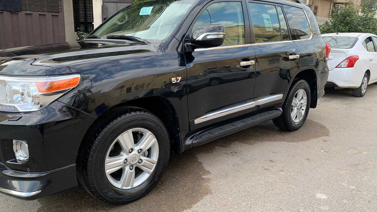 للبيع او مراوس  حسب القناعة
لاندكروز موديل2012 بدون صبغ ولاتبديل
مكينه 8 سلندر4600 
ماشيه171
كشنات جلد
سلايد
ثلاجه
نظام ايكو
تبريد مركزي
حساسات
كامره
وباقي التفاصيل معروفه مكانها بغداد
اي استفسار***********
