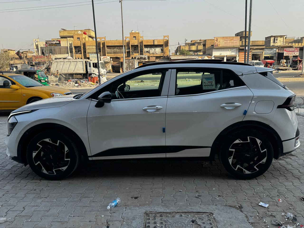 السلام عليكم كيا سبورتج 2024 gtline فول مواصفات بيها pdr بالباب الخلفي قليل و بيها صوت راجز بالتشغيله الصبح الباقي مكفول ماشيه 17 الف السياره جديده كلش السعر 230$ وبيها مجال للاستفسار ***********
