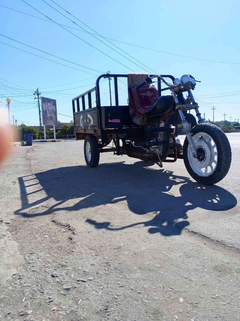 سلام عليكم ستوته البيع مكينه صاره شهرين من شديته ستوته دوات شاصي مكفول بدي شوف العين نضيف تواير جدد المكان المجر الكبير رقم الهاتف ***********
