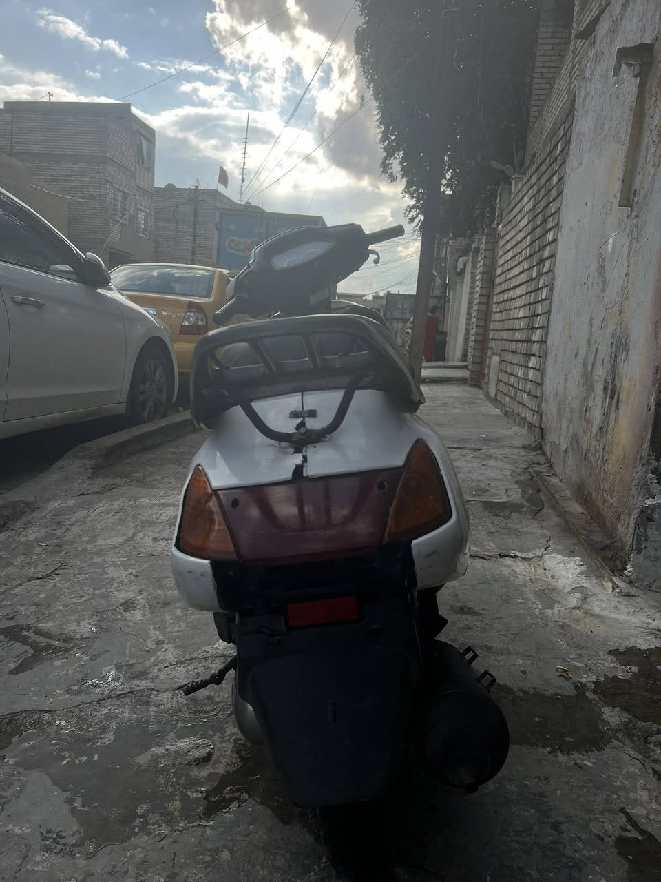 سلام عليكم دراجه سبيسي للبيع
كهربائيات شغاله مكينه نضيفه نكرة سلف تشتغل 

سعره 250وبيه مجال 

رقم ***********

📍بغداد الجديدة
