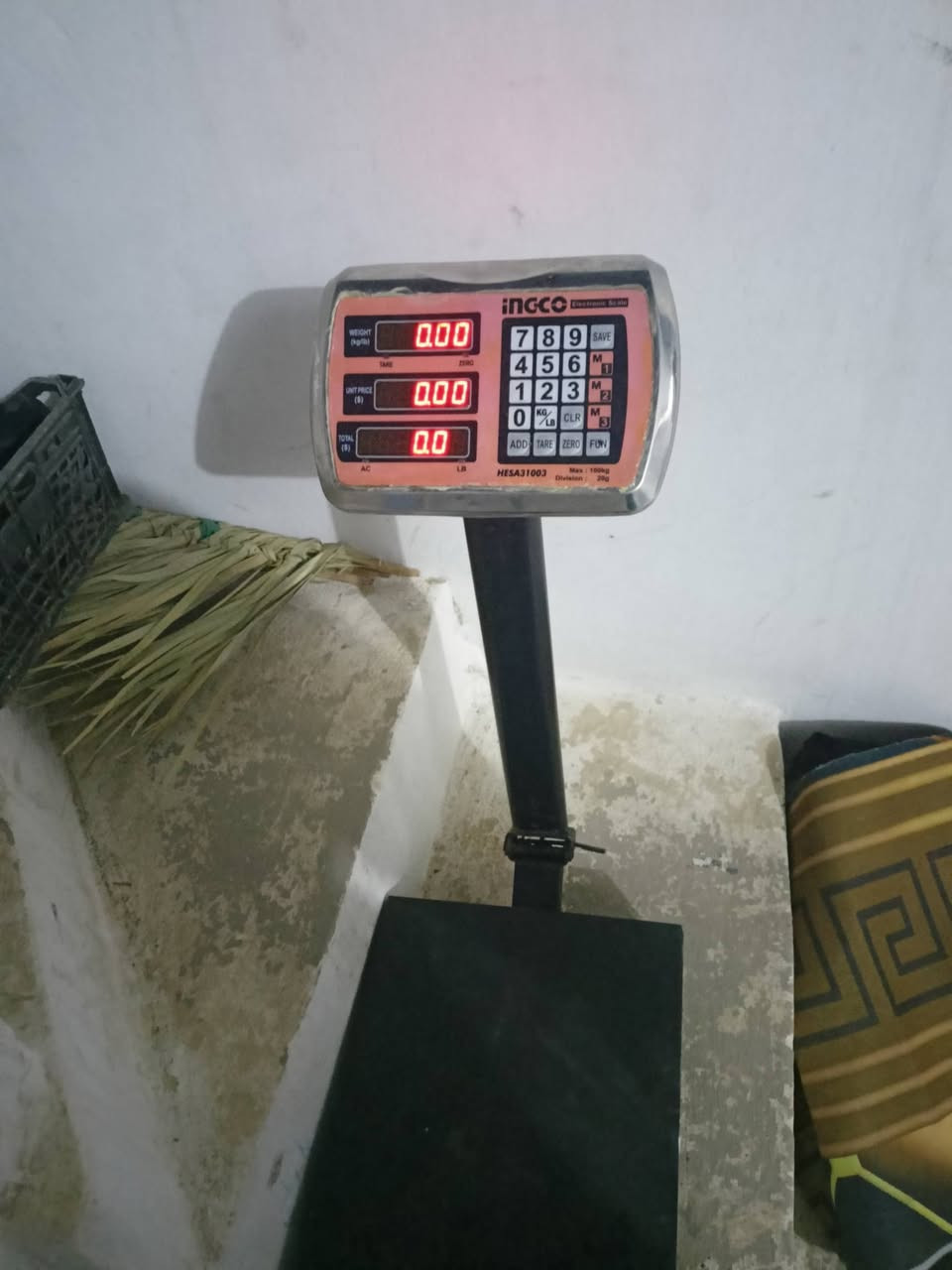 اغراض للبيع ميز طعام شراي يتصل *********** مكان كركوك حي العسكري 🌹 قرب جامع خديجه الكبرى 🌹
