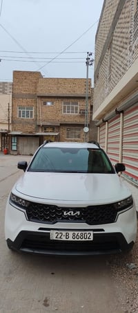 كيا سورنتو موديل ٢٠٢٢ أمريكي  محرك  ٤ سلندر  ٢.٥  GDI   أبيض اللون ماش...