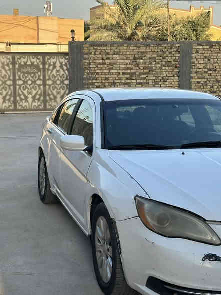 سي 200 
موديل 14 لون ابيض رقم بابل
72$
***********
اتصال
