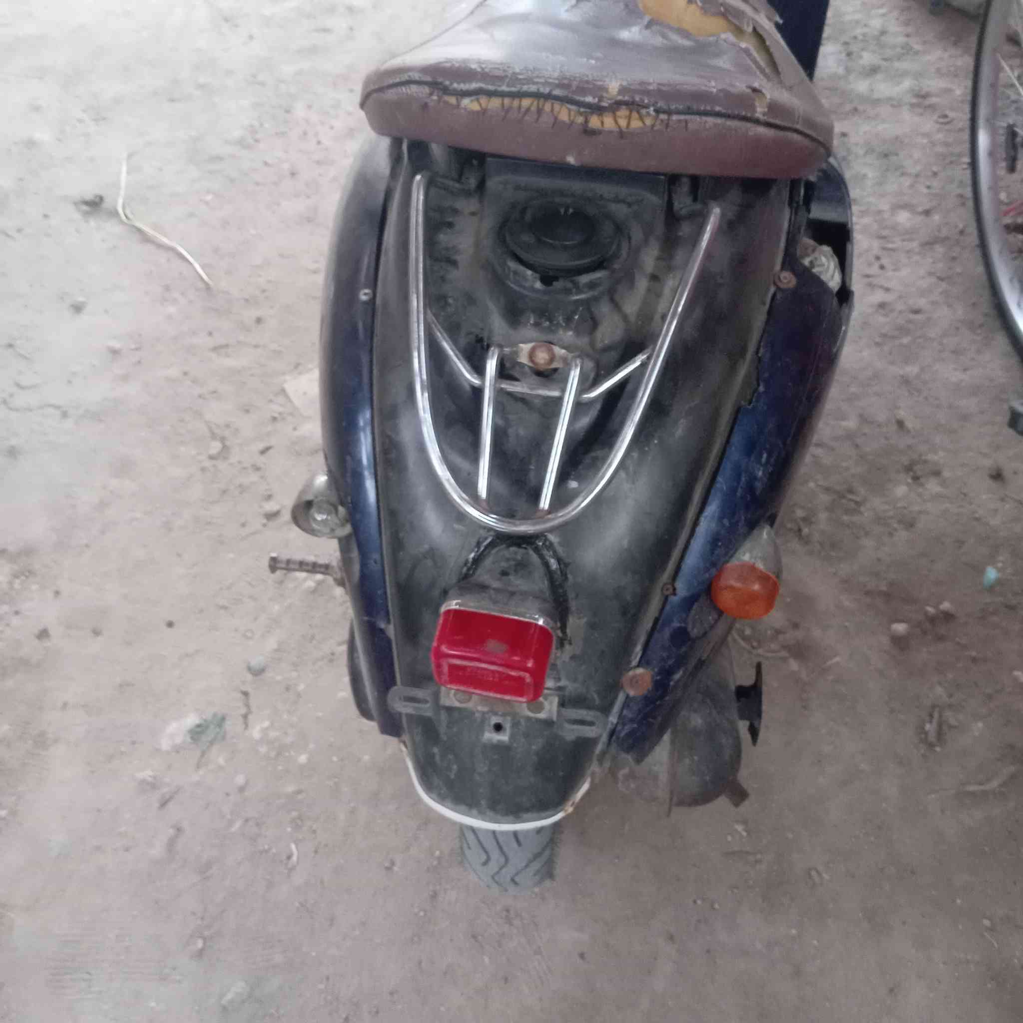 دراجه البيع مصريه توه مجفته حته ما ساحكه سوق شيوخ سعر ١٥٠ مستعجل عل بيعته  ***********
