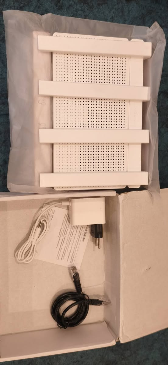 السلام عليكم للبيع راوتر شاومي
وايفاي 6
AX 3000T
أخو الجديد مستخدم فتره 
السعر 40000
كامل الملحقات
موجود واتساب
***********
