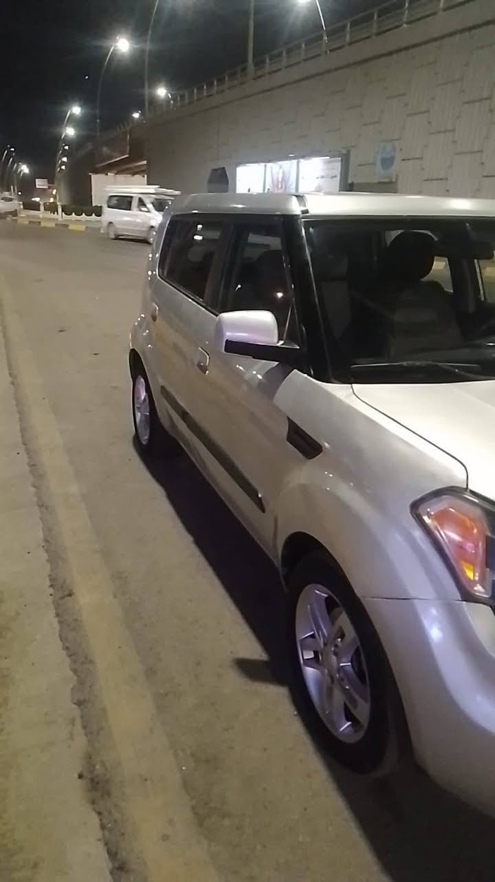 للبيع كيا صول 2010
بيها 4قطع بدون دواخل  احسبها حزام مابيها كاربون
كير توماتيك ومحرك شرط تحكم استيرن
سياره كدام العين عليها غرامه اربع ورقات تنشال من السعر
تبريد ثلج 
السعر 76$
للتواصل 
*********** بي واتساب
***********
