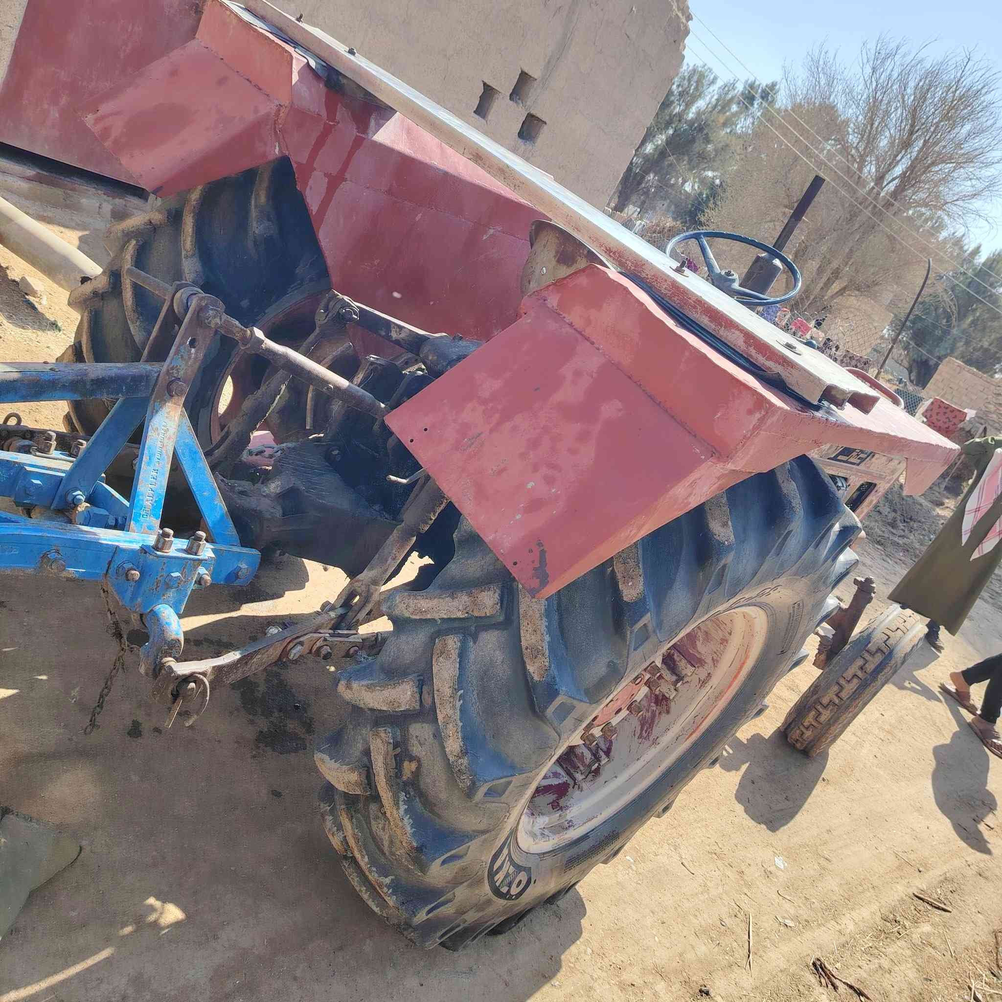 سلام عليكم تنكتر عنتر للبيع موديل 71مكان الانبار الرمادي  رقم ***********
