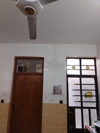 بيت البيع 100متر الواجهه 6 ثاني بيت عن المشروع نقصه فد ستاره خدمات كام...