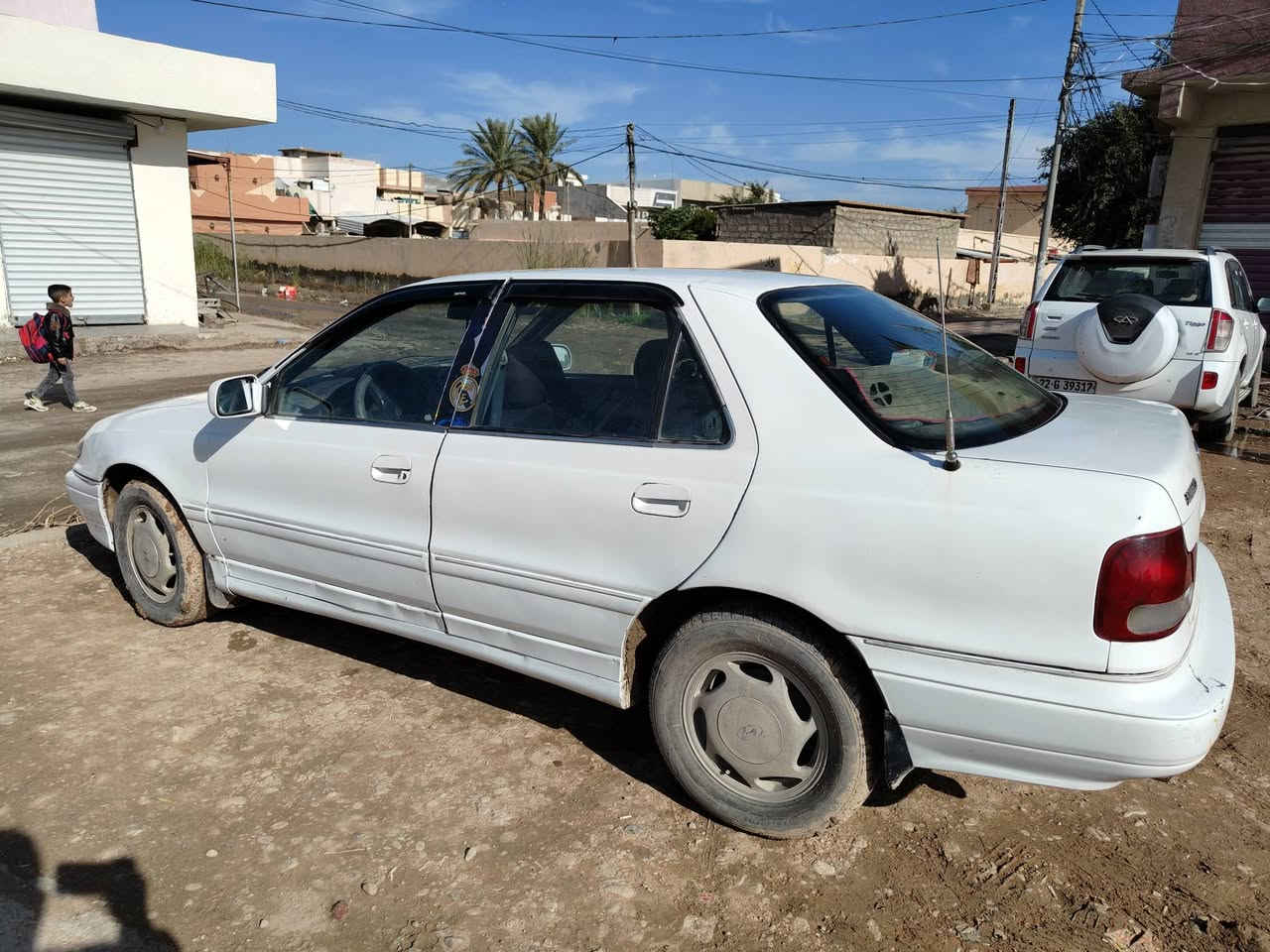 الانترا دمعه موديل 95 
كير اوتماتيك جديد قبل سبوع شديته
محرك خير من الله لا تنقيص ولا تبخير 
تخم تاير جديد 
صدر نضافه 80%
عنوان ديالى بعقوبة حي المعلمين ***********
سعر 35 وبيها مجال بسيط
