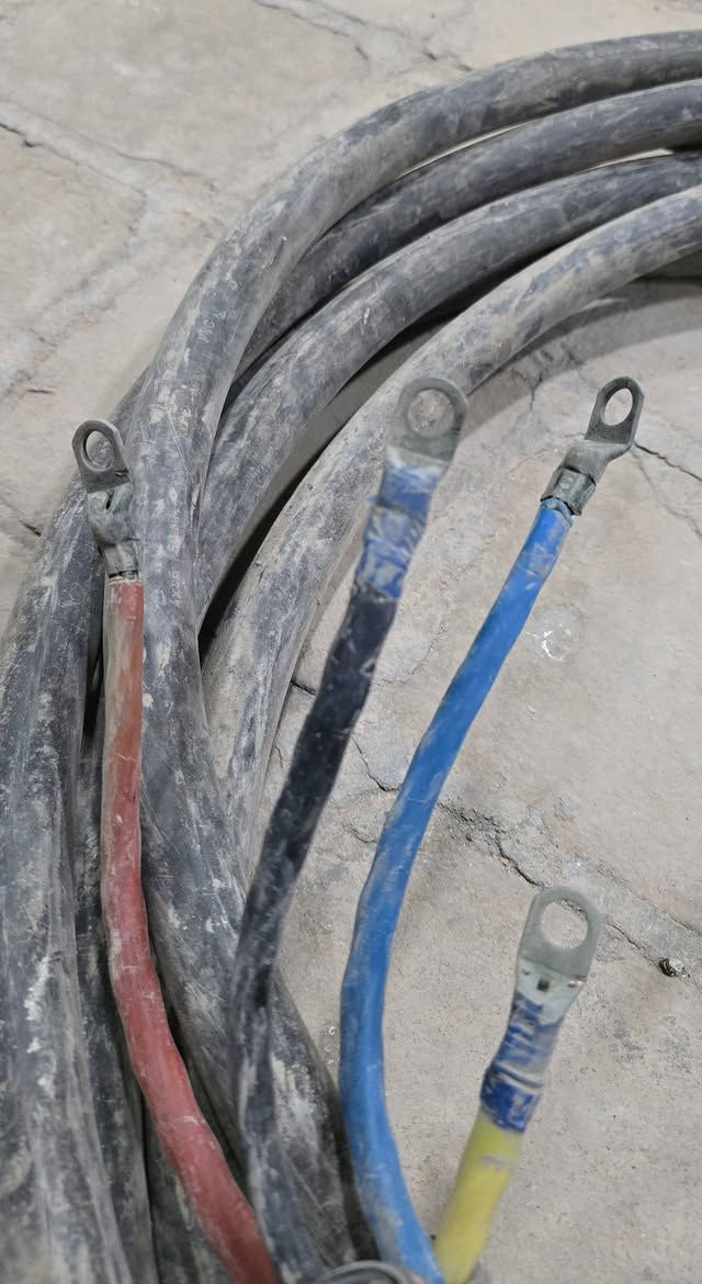 من رخصت الادمن متاح
كيبلات كهرباء نحاس ١٠٠ ./.


**إذا كنت صاحب هذا الإعلان وتريد حذفه لأي سبب، رجاءا أرسل رسالة إلى الدعم الفني**
