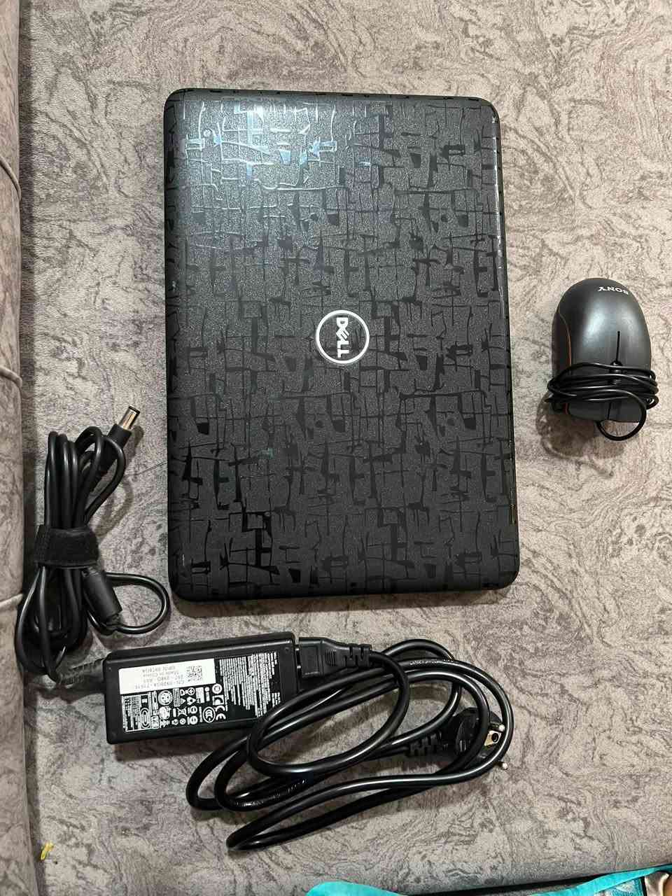 حاسبه DeLL نضافه فوول مثل ما موضح بصور تفثد لتصفح وطباعه وتصاميم ودراسه سينمانا يوتيوب كلش سلسله وحلوه وسعره مناسب ب ١٢٥الف مكاني السماوه او مراوس بايباد 

***********
3180
-4GB
-128GB قابل للزياده
-Suare
-12 iucnحجم شاشه
