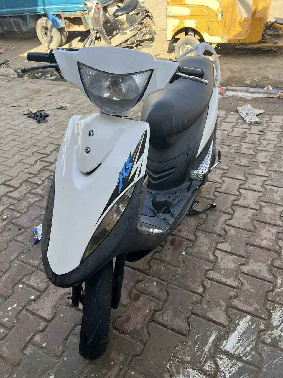 للبيع ماكس عدله بلاديه
مال رمبه برغي ممفتوح بل مكينه 
دراجه ملاح فول ومابيها نقص
مكان دورة شارع ٦٠ 
 سعر *********** سعر ٧٠٠ وبيهة مجال
