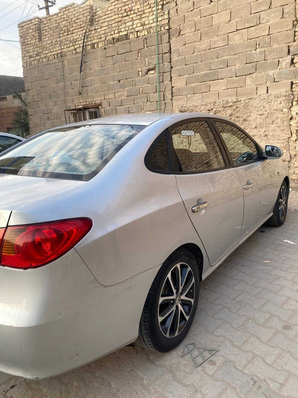 سلام عليكم شباب النتراالبيع أو مراوس ادوات ادوات صابونه مديل2008سياره جاهزه مكينه كيرتخم تاير حداده حلوه تبريد تدفه جاهزه شغل باجات كصه جنطه متومه طبق الاصل سعره 37وبيه مجال قليل ***********مكانه البصره
