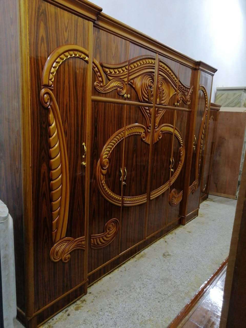 السلام عليكم غرفه للبيع ٦باب طابقين صاج ٥ملم داخل خارج صاج السعر 775 الف وبيه مجال العنوان بعقوبه كاطون الرازي شارع ابو رباح قرب مرطبات لسيد مزاد ابو كرار الغريباوي *********** قرب جامع اسماء الله الحسنى
