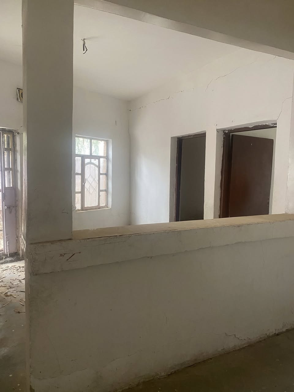 السلام عليكم ..
بيت للبيع مساحه 300م
غرفه نوم 1🏤
وصاله 🏠
واستقبال  🏠
ومطبخ حار وبارد🏠
صحيات 🏠
حوش وحديقه جبيره
خانقين (جبراوه)
السعر 13 مليون وبي مجال بسيط
_____________________________________

📞 ***********
