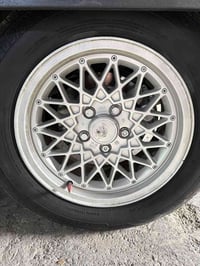 شباب • ٤ عجلات • تايرات نص عمر