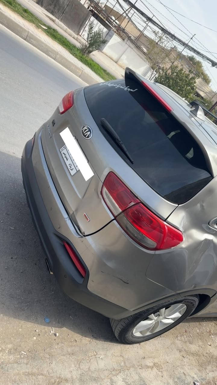 السلام عليكم 
كيه سورنتو للبيع موديل 2016 أربعه سلندر ٦ راكب ضربه فقط بنيد  وبدول تبديل فقط بارد وتجيً وشوف كدام عينك مكينه كير تخم تاير كفاله وسياره وارد أمريكي وسعر 150 وبيهه مجال للشرايه
للتواصل ***********
