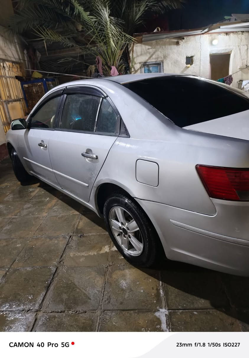 سوناتا 2011 2400  بنزين رقم دهوك متومه مكانه نجف السعر42 وبيه مجال الرقم ***********
