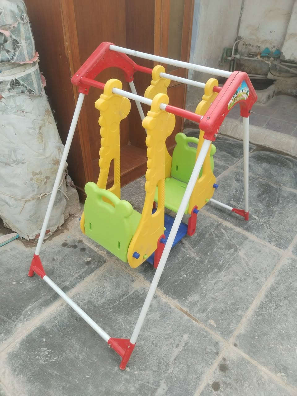 مرجوحه طفال نضيفه كلش اسعر 25 قفل عنوان شطره حي زهور ***********
