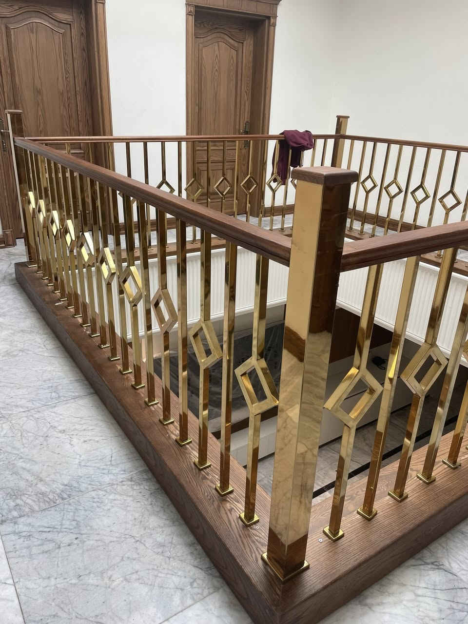 تنفيذ محجرات عصرية حديثة في مجمع آرام ستي ستانلس ستيل لون ذهبي حسب طلب زبون .✔️

عليكم الطلب والاختيار وعلينا تنفيذ وابداع 

لمزيد من التفاصيل 
*********** واتساب
