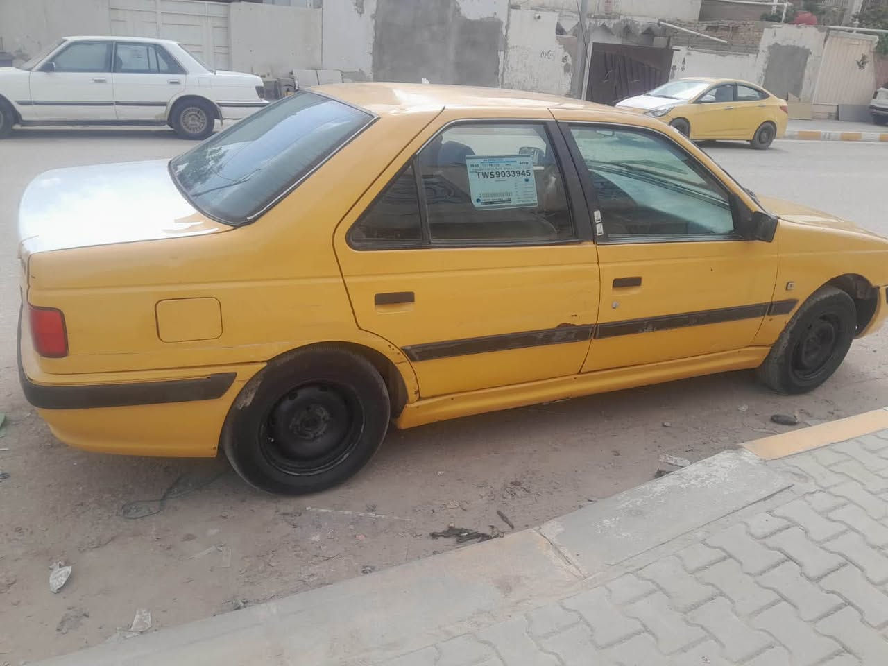 بيجو بارس 2015 رقمها بغداد 

مكينه و كير و تبريد كله شغال و شرط

السياره نقصها دعاميه اماميه فقط 

السعر ٣٤ وبيها مجال حك الجيه 
مكاني ديوانيه للاتصال ***********
