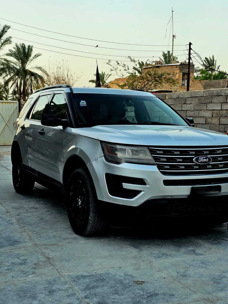 سلام عليكم فورد اكسبلور مديل 2017 وارد امريكي كلين تايتل بيها صبغ قطعه وحده فقط كلير مكينه 6 سلندر رقم بصره مشروع وطني بسمي مكان سياره بصره لسعر 147 للستفسار ***********
