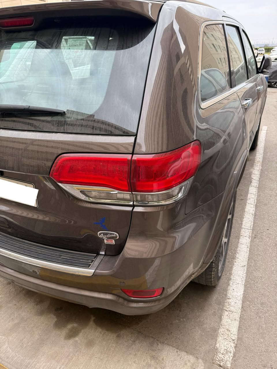 سلام عليكم جيب 2020 خليجي
رقم اربيل ماشية 123,000 مابيها اي ضرر جديدة عدا بيها بس شبر بارد فوك قبق البانزين 

رايدها ب32,000 مكاني بغداد•••***********
