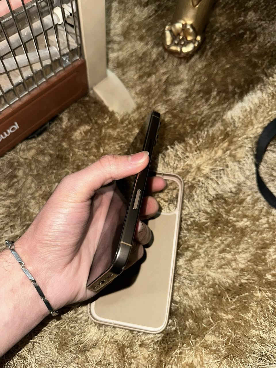 16برو ماكس
ذاكرة256
بطاريه94 عدد الدورات268
تك
الجهاز لوك أب معنى الكلمة استعمال بيت 
السعر1300 بي مجال شي قليل الرقم ***********
