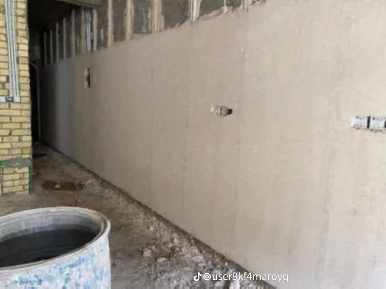 أعمال بناء وترميم متكاملة 🏗️
جص، بورك، لبخ، وبناء هياكل.. شغل احترافي بأسعار مناسبة.
نخدمكم داخل بغداد فقط.
​للطلب والاستفسار: 📞 ***********
