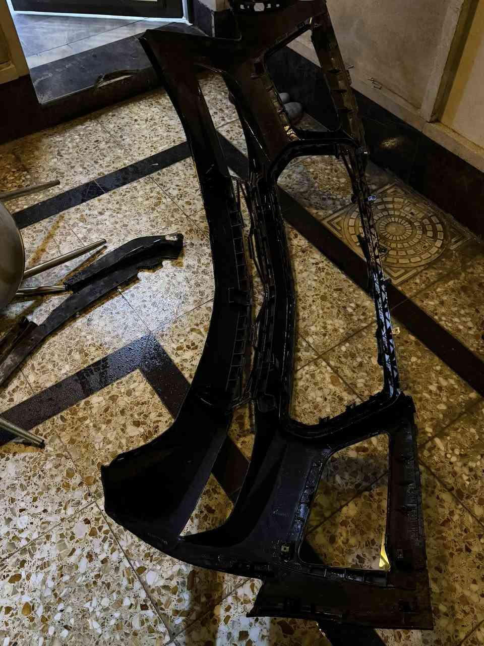 السلام عليكم 
للبيع نظيفة كلش وياها شباك اعلى ولحيه بس يرادلهم ترتيب بس بالنسبة للدعامية نظيفة حيل لا كسر ولا شي قيم واخذ عنواني بغداد الاعلام ***********
