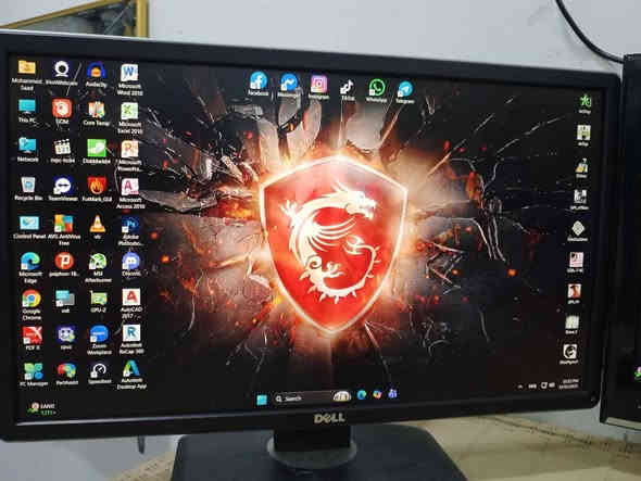 السلام وعليكم 
للبيع كمبيوتر من شركة DELL نظافة 95%

   الى اصحاب العمل المكتبي و الدراسي 
     و الى اصاحب الكيمنك و المونتاج 
     و الى اصحاب المشاريع الهندسية 

      (( السعر 350 الف و بي مجال ))

(( مكاني محافظة البصرة منطقة الحيانية ))

             (( توصيل ما عندي ))

المواصفات /

CPU : Core i5 (TM) 2400 3.00 GHz

RAM : 32 GB DDR3 4×8 1866 MHz

GPU : Radeon RX 550 8GB GDDR6

الذاكرة التخزينية :- 
SSD 256 GB + HDD 320 GB 

مجهز بنظام Windows 11 pro
اخر اصدار 25H2
+ تفعيل النظام ( تفعيل رسمي )
 ملاحظة / التجميعة كاملة من دون اي نقص 
و مجهزة بمكتبة خاصة بالبرامج و مكتبة اخرى للالعاب

الملحقات /

1 _ شاشة اصلية من شركة DELL بحجم 24 بوصة
  FULL HD 60 HZ تتحرك 360 درجة نظافة 90%

2 _ شاشة ثانوية من شركة FRESH حجم 24 بوصة
FULL HD 60 HZ ثابتة نظافة 90%

3 _ جهاز UPS من شركة KSTAR  حجم 850 
 جديد غير مستخدم نظافة 100%

4_  كيبورد كيمنك RGB حجم 60%
  +  موس كيمنك RGB 

+ كيبلات التشغيل و كيبلات نقل الصورة 

               (( السعر 350 الف و بي مجال ))

للاستفسار / 
اتصل على ***********
او راسلني خاص 
((مكاني محافظة البصرة منطقة الحيانية )) البصرة
