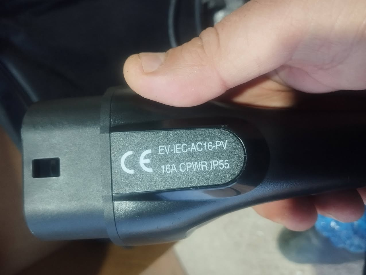 شاحن سيارة منزلي جديد سمارت عل اول تم ٩٠ الف
***********
