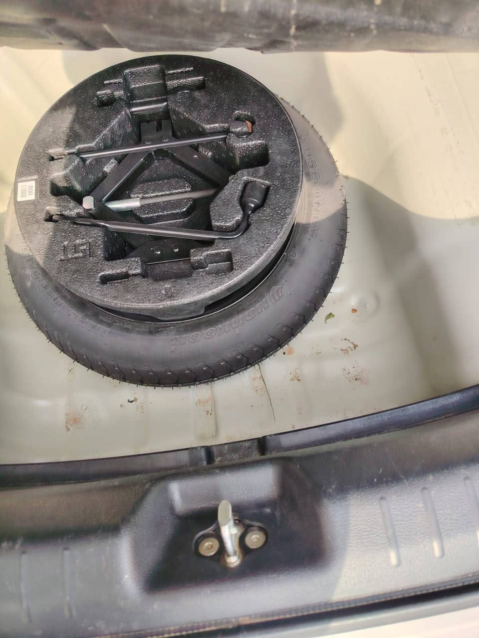 السلام عليكم
اللهم صل على محمد وال محمد 

سيارة سيراتو للبيع موديل   2022       *   حجم المحرك  1600
*    رقم السيارة اربيل 
*   داخل السيارة لونين 
*   التبريد قطعتين 
*    تحويل او  وكالة  

 مكفولة كفالة عامة كير ومحرك وكشر  
مكان السيارة واسط قضاء العزيزية 
***********
