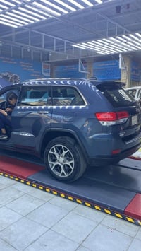 جيب لمتد للبيع موديل ١٩  حادث خفيف مرفق بالصور  سيارة كاملة من كلشي وج...