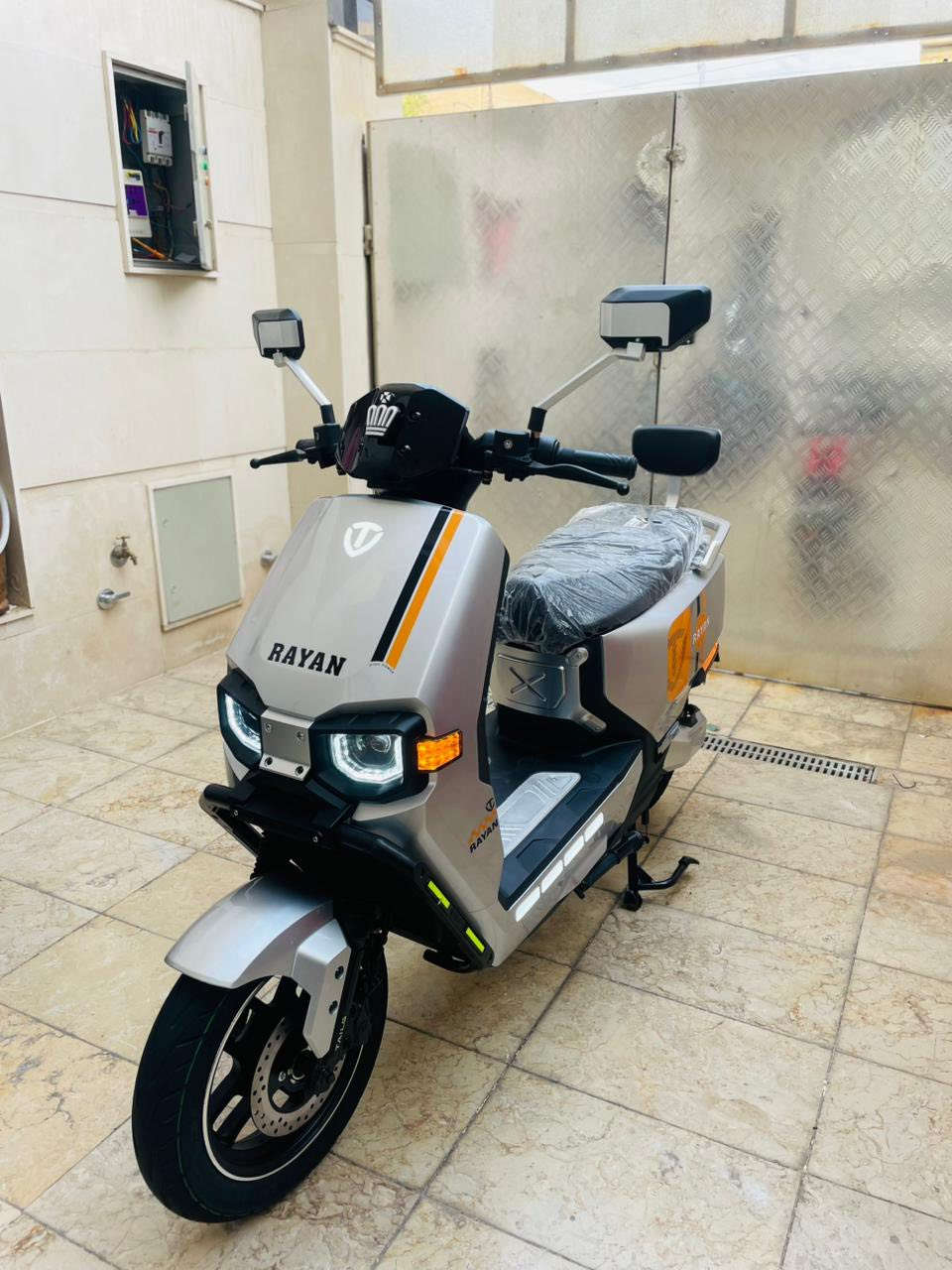 دراجه الريان دراجه جديده حاله الوكاله
من عده خدوش بصيط كلش السعر مليون 
مكان حبيبيه 
***********
