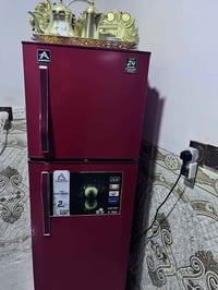 ثلاجة • للبيع