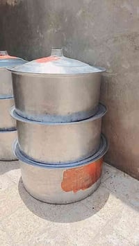 جدرين البيع القياس متر و10 الثقيل و3 طباخات جدد في العماره 07712418933