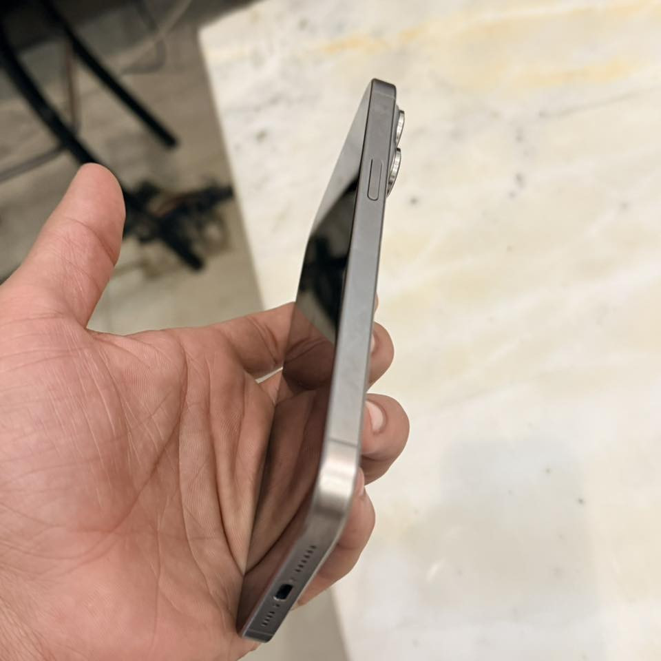 📱 ايفـون 15 pro max
بطارية 88‎%‎ بالحسابة قرة
الذاكرة 256
الجهاز نظيف 95‎%‎ مامبدل بي شيء
للاستفسار خاص 💬


**إذا كنت صاحب هذا الإعلان وتريد حذفه لأي سبب، رجاءا أرسل رسالة إلى الدعم الفني**