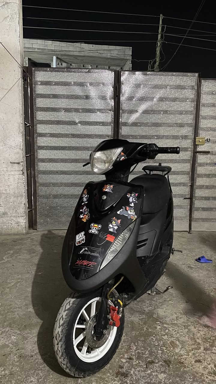 سلام عليكم 
ماكس عدله للبيع
 #بوشه55 بالشرط
 سلف كهربائيات كله شغال
 صالنصهFMرياضي
 دراجه مفوله شلعه ومعدل✈️
 وياله جلاتين
 دراجه نضيفه مال جناي 
#السعر650
مكاني #كركوك
بي مجال ***********
