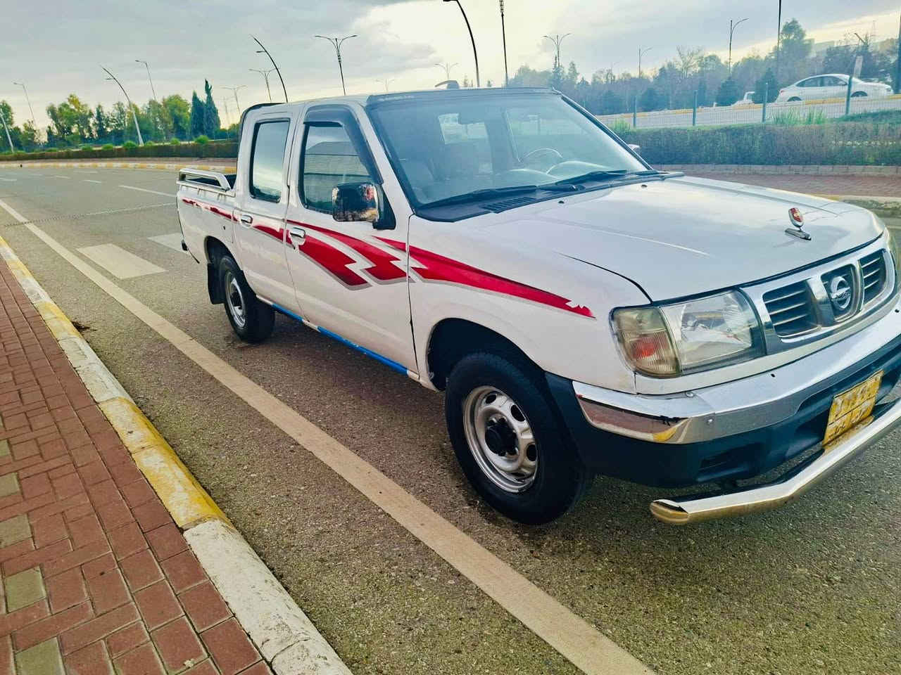 سەرەتا بەناوی خودا ❤️
ئەم سەیارە بۆ فرۆشتن 
نیسان 2001NISAN
تەحویل خەرامە بەشەرت
گێڕو مەکینەو ئەکسل بەشەرت
هەمو گیانی مەزبوتە 
لایت بەگ لایت چواری ئیشارەت هەموی مەزبوتە 
تەبرید❄️❄️❄️
گەرمی بەشەرت
تەقەو ڕەقەی تیا نیە
هەیکەلی زۆر جوان و ڕێکو پێکە
سەیارەکە کامل بۆیاخە 
سەنەوی لە ٢٠٢٤بەسەر چوە 
سەیارەکە زۆر پاکو پوختە 
بە پارەی بڕاوەیەک ئەیفرۆشم 
قیست و قەرزو ئاڵوگۆڕم نیە 
سعری (59$)مەجالێکی زۆر کەم 
ڕەحمەتت لێ بێت ئەگەر موشتەری نیت سەرمان مە ئێشێنە 
سەیارەکە لە سلێمانیە 
*********** Singapore
