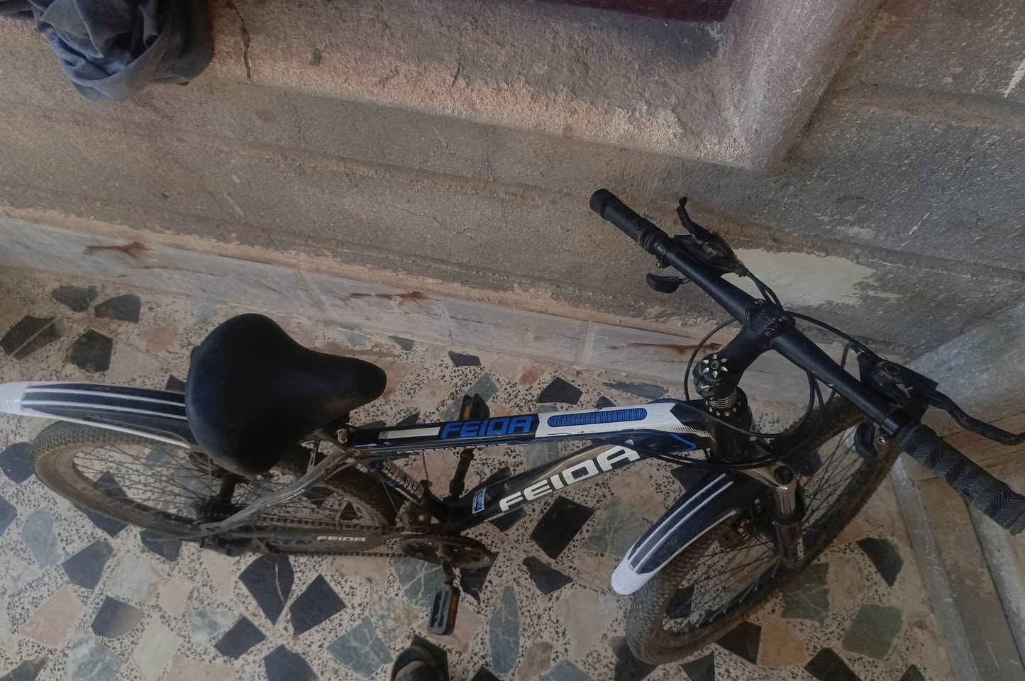 باسكل رياضي جبلي للبيع
نقوصاته: التاير الخلفي امبنجر ووالكير الامامي يحتاج فقط واير. 
الموقع واسط قضاء الحي. 
للتواصل ***********
