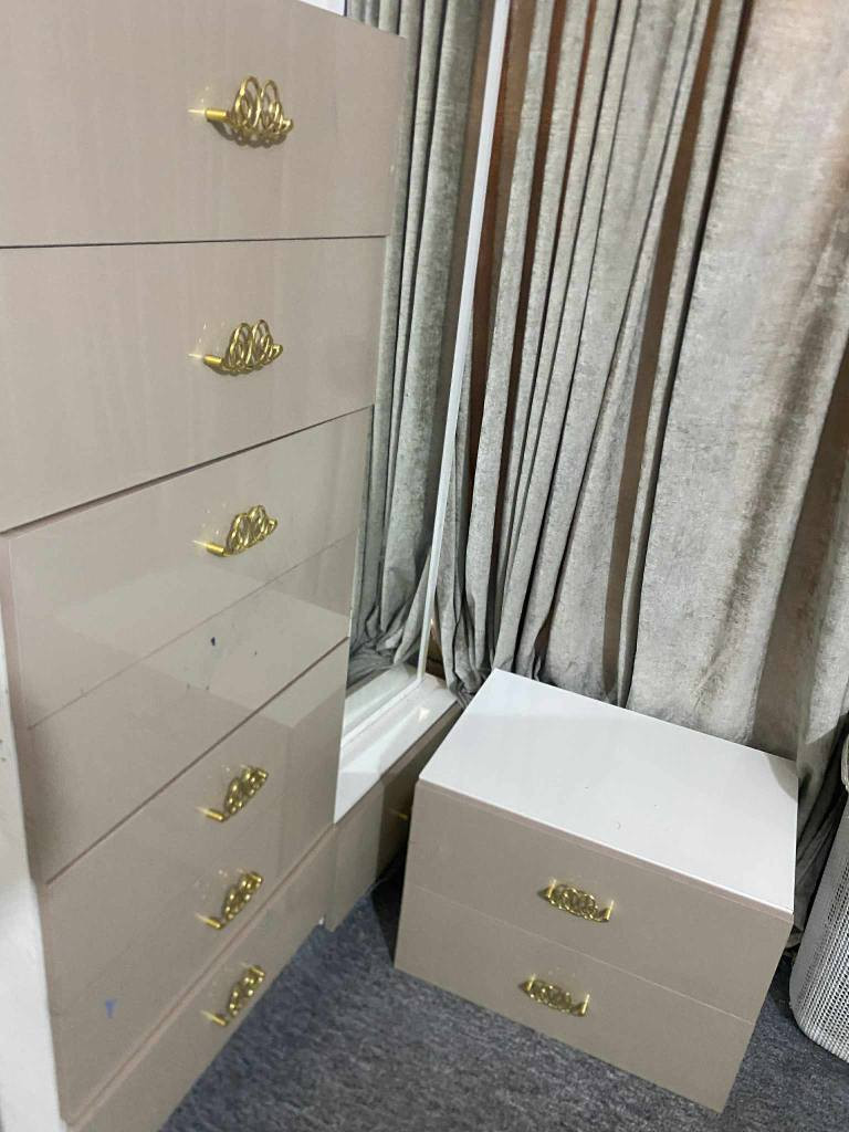 غرفه نضيفه ومرتبه 8قطع 450 بيع مستعجل شراي خاص النجف, العراق


**إذا كنت صاحب هذا الإعلان وتريد حذفه لأي سبب، رجاءا أرسل رسالة إلى الدعم الفني**