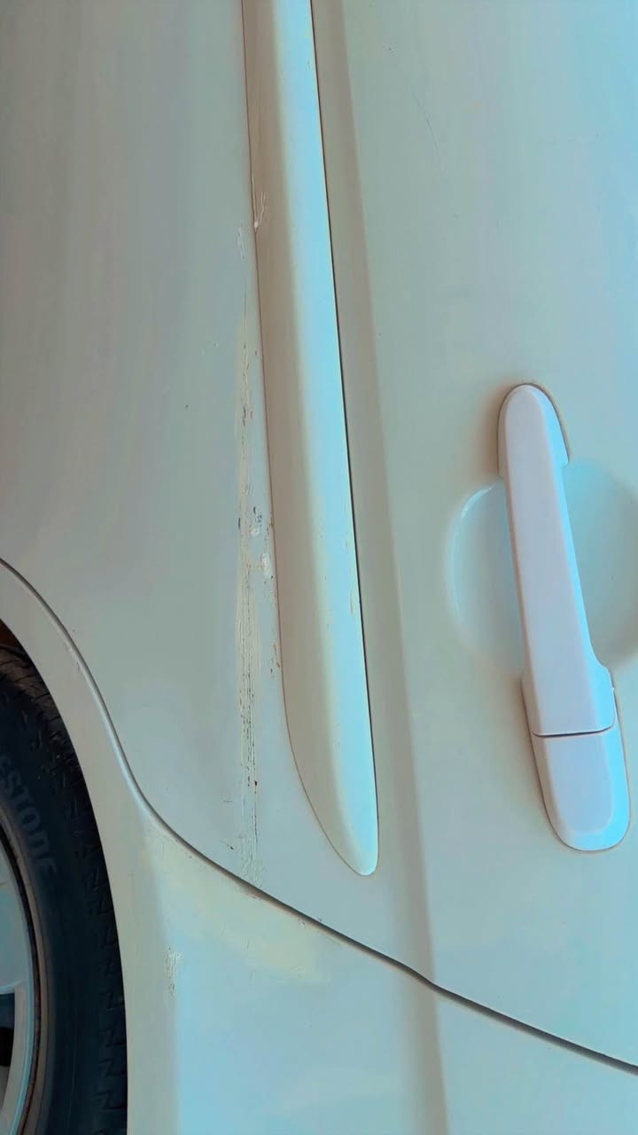 السلام عليكم اكسنت ٢٠١٠  بدون صبغ ولا ضربه بيها بعض ملاحضات بسيطه ماشيه ١٢٦ مكينه ١٦٠٠ تبريد حداديه كلها جاهزه بدون نقص 
السعر ٩٢ ورقه 
للاستفسار ***********
غير متواجد عالفيس انصال فقط 
المكان / بغداد / السيديه بغداد, العراق
