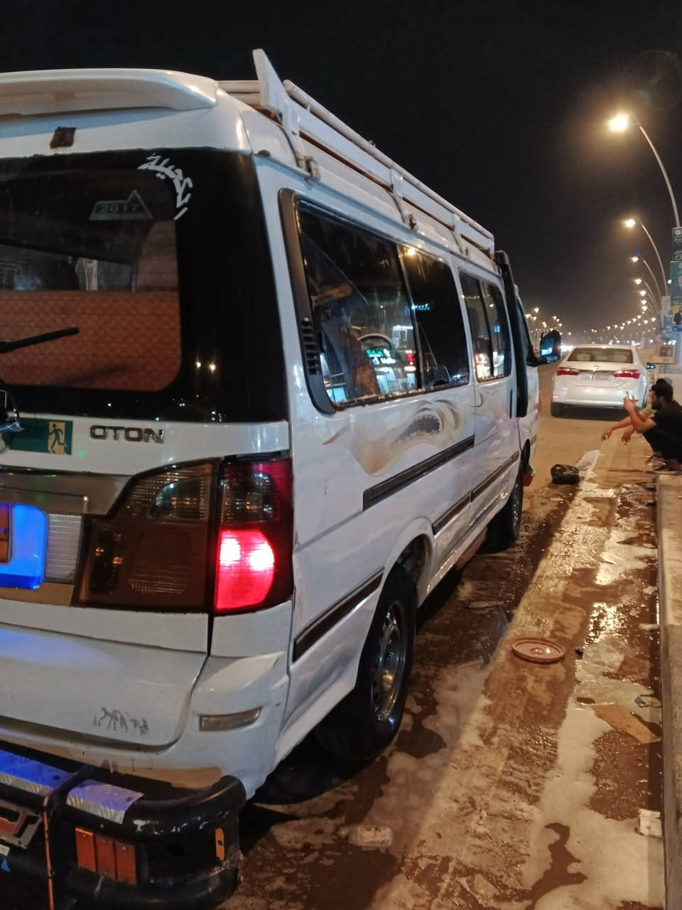 سلام عليكم من رخصه الادمن سياره فتون موديل17سياره  مكينه كير اكسن خير من الله خياس قليل سياره جاهزه مصفره هيئة وغرامات تبريد شغال نقصه بس كلج كمبريسر فقط تلبسه كشنات كاعيه كامله سياره حلو كهربأيات كلها شغاله زوج تايرات جدد مكان السياره البصره الجزيره  السعر 75وبيها مجال للشراي للاستفسار ***********
