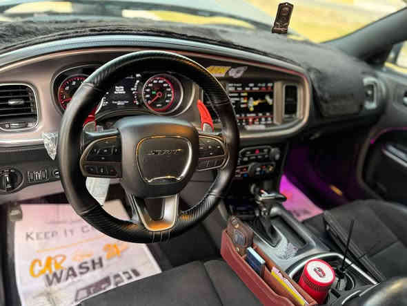 سلام عليكم 
جارجر ( سكات SRT ) 6400 🐝
الموديل : 2020  اصل 
رقم : بغداد مميز بسمي 
حادث : بنيد وجاملغ ايمن تبديل + صبغ
سحب بسيط براس الشاصي 
مواصفات السيارة 
فجوج برمبو 
سلايد روف 
شاشه كبيرة 
غرفه مختمه سكات 
خزن ميموري + كشنات تدفئه تبريد امامي
كشنات خلفي تدفئه
دركه كهرباء + هيتر 
الاظافات : 
تفريغ + برمجه فول سيفتي 
بلكات ريسنك جديدة 
فيت بم ريسنك
مازدات اوركل متغير + عدسه لون 
اويل كاج كان
شوته مفتوحه 
تايرات خلفيه 315 جدد
امامي 275 جدد
…
ماشيه 57
مكينه كير حدادية اكسل بحالة ممتازه 100‎%‎
المكينه بيها صفحه مفتوحه فقط بطل 
على ايدي تصوير موجود 
مكان السيارة بغداد - الكرخ 
السعر : 225  مجال بسيط 
اي استفسار
 واتساب ***********
0787 781 5125
